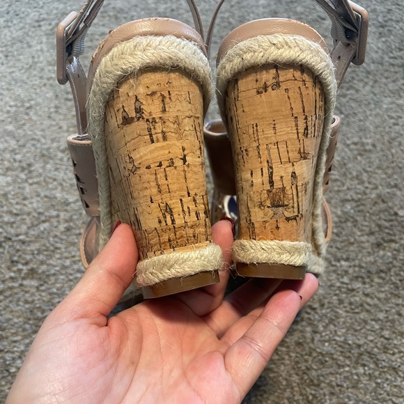 NWT Women’s Olivia Miller wedge sandals - Picture 10 of 13